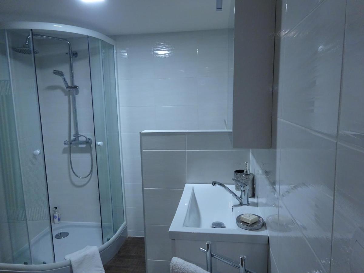 Family Friendly Apartment 3 Adults Plus Child Ruzomberok Exterior foto